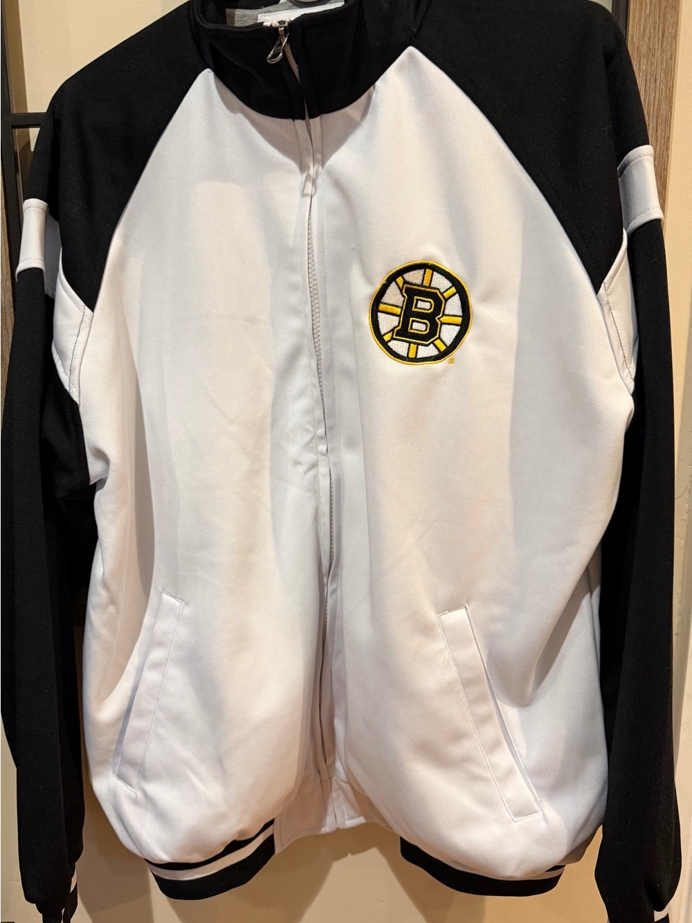 BRUINS G-III CARL BANKS WHITE JACKET